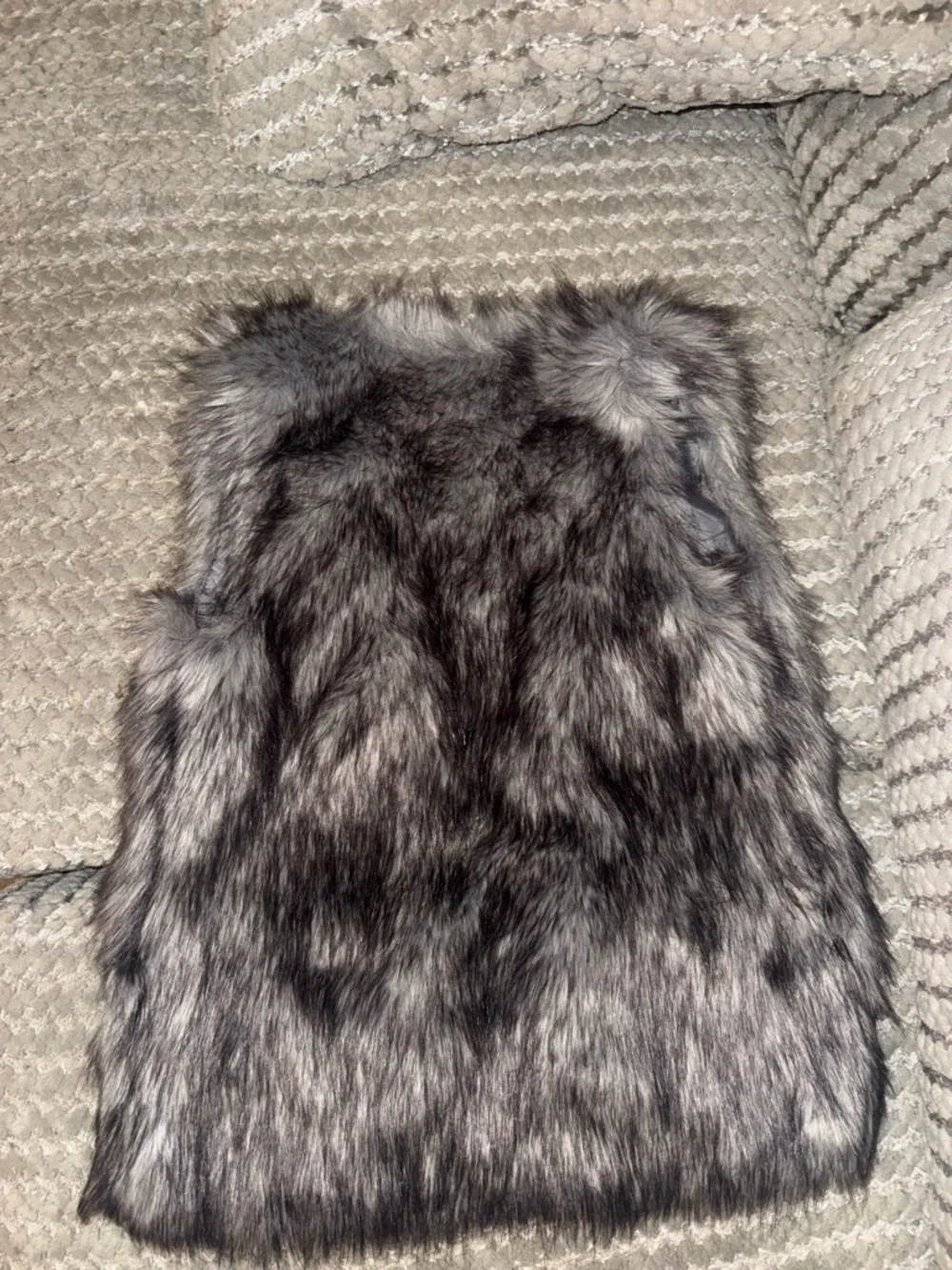 Jona Michelle Girls Faux Fur Vest in Gray and Black size xl 14/16